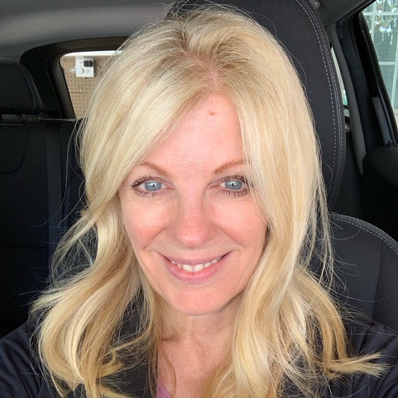 Meet your Posher, Gretchen - Picture 2 of 2